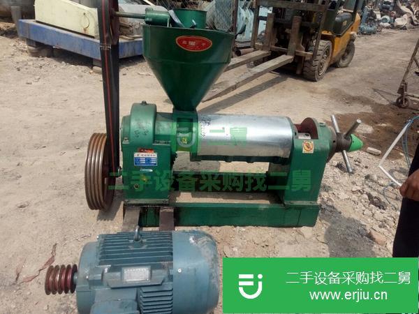 出售四川綿陽榨油機幾乎全新帶炒鍋有意者聯系