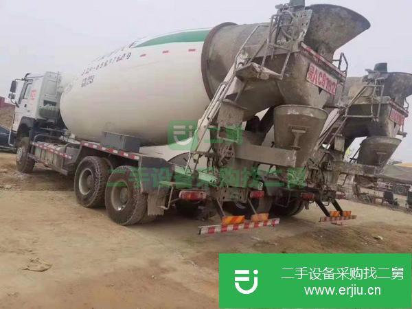 出售18年豪沃?jǐn)嚢柢? 國(guó)五排放  大14方罐
