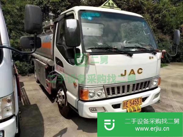 手續齊全  二手東風5噸油罐車急轉
