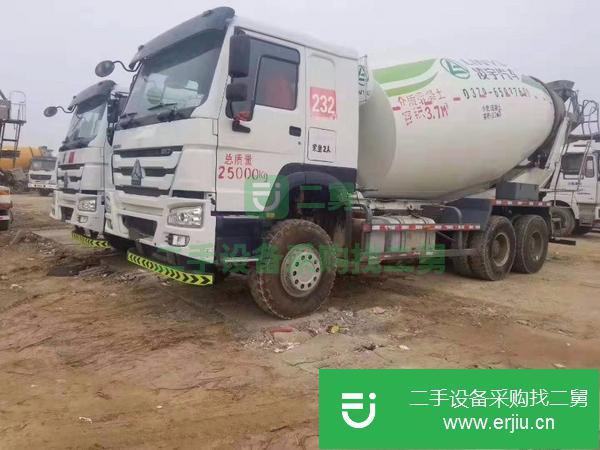 出售18年豪沃?jǐn)嚢柢? 國(guó)五排放  大14方罐