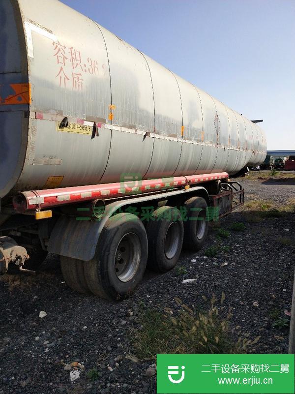 轉(zhuǎn)讓二手鐵皮45立方油罐車 原車手續(xù) 保證原裝車