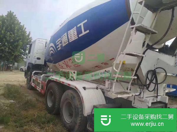 出售一臺15年國四豪沃混泥土攪拌車