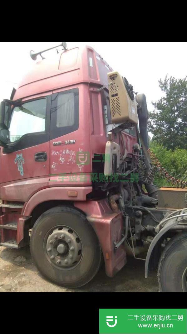 出售二手的八成新的歐曼牽引車