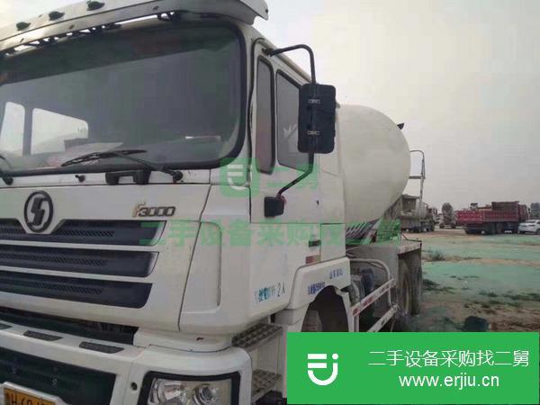 轉(zhuǎn)讓13年12方二手混凝土攪拌車德龍,全手續(xù),明盤8.8萬  一共兩臺。