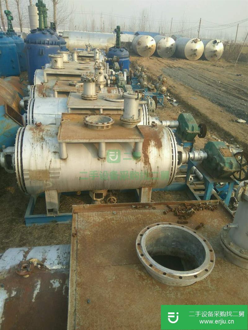 出售二手1000L，2000L耙式干燥機