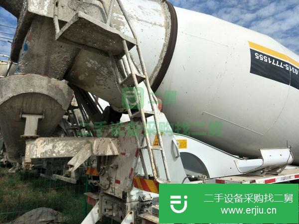 轉讓二手的17年22方豪沃鴻達上裝攪拌車，可分期付款