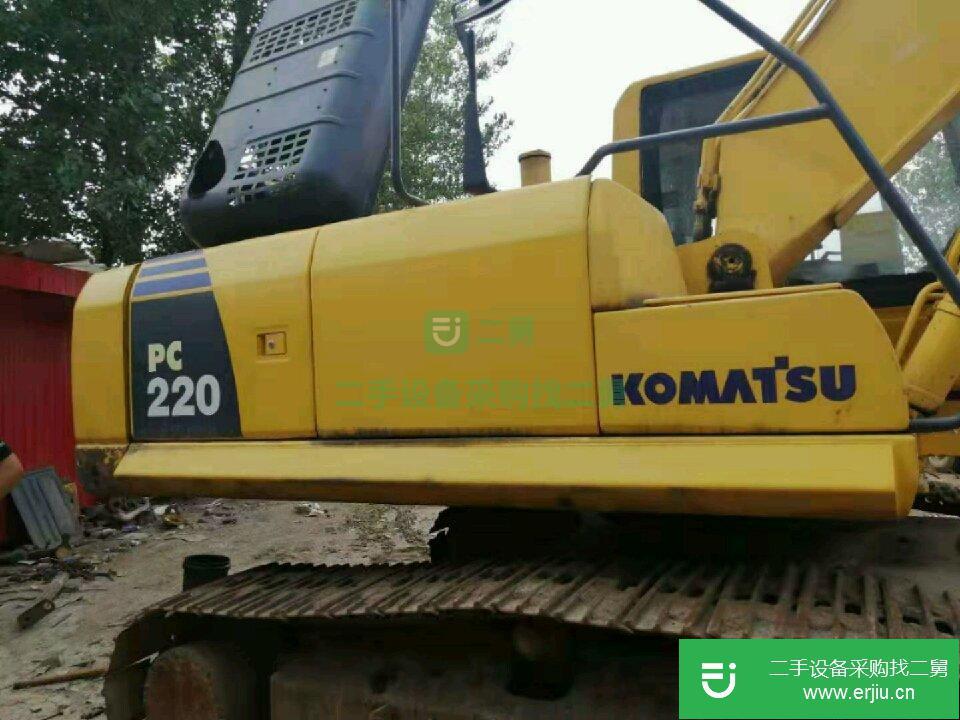 二手挖掘機(jī)小松220/8出售，車況好