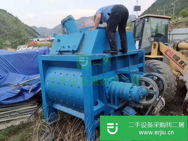 急出售 雙90攪拌站 17年。帶8個罐子
