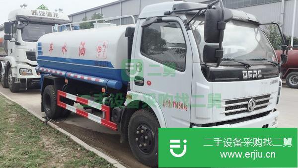 灑水車低價(jià)出售