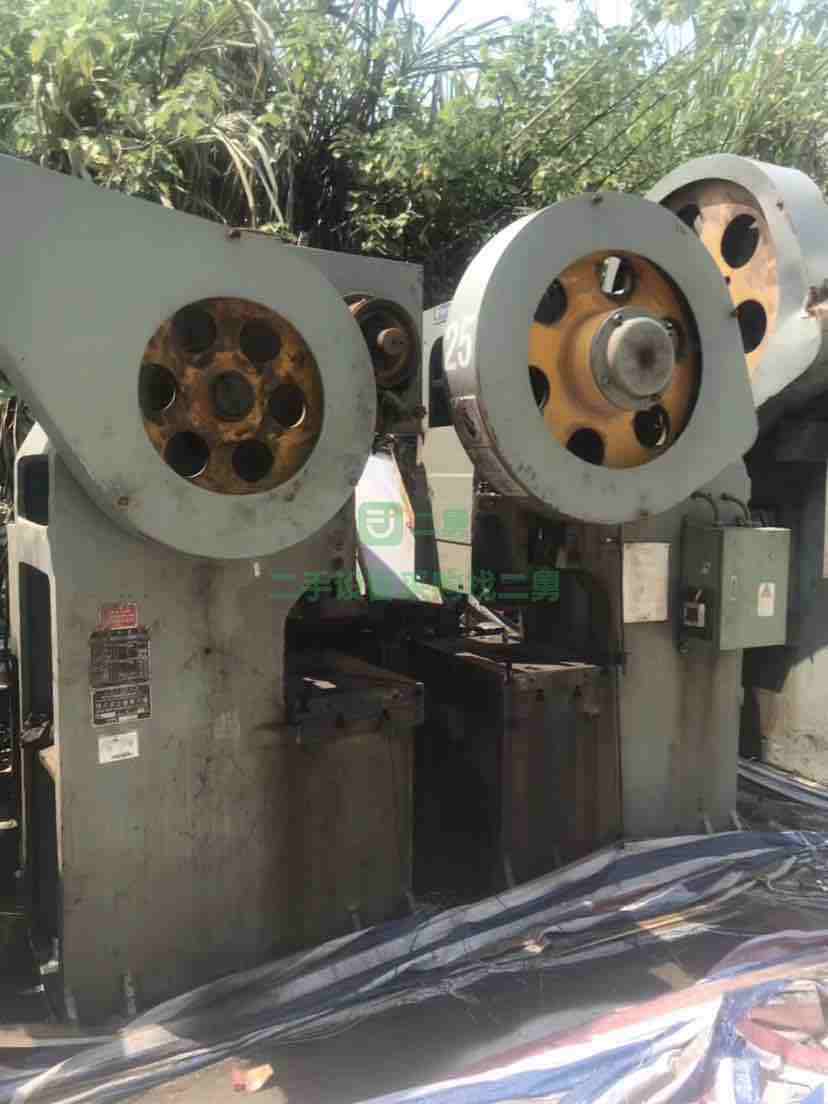 8成新臺式?jīng)_床悟州沖床100廣西壯族自治區(qū)-柳州市