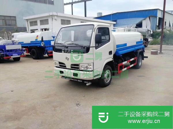 5方灑水車現車低價出售