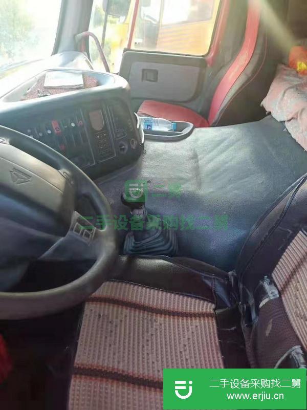 急售二手的八成新左右的14年豪沃牽引車