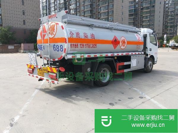 轉讓國五8噸加油車全國包上戶可分期驗車付款
