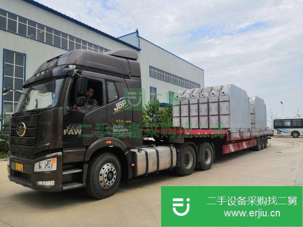 轉(zhuǎn)讓二手解放J6p500馬力牽引車，，17.5米3米大板，，單頭一套都可以