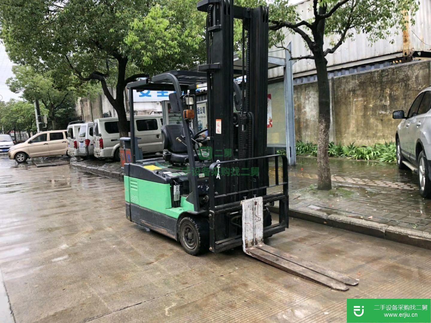 個(gè)人轉(zhuǎn)讓一臺(tái)豐田電瓶叉車，倉庫堆高4米環(huán)保二手叉車