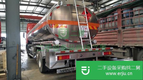 出售四后六鋁合金運(yùn)油車(chē)油罐車(chē)