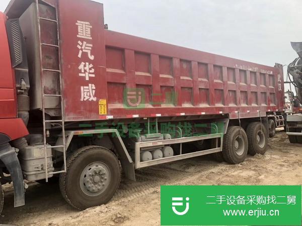 出售一批國五自卸車8.6米大箱可分期付款