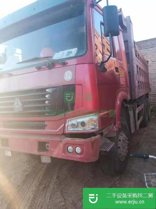 急售二手的八成新左右的14年豪沃牽引車