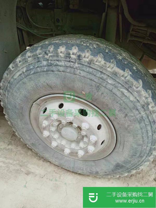轉(zhuǎn)讓17年二手豪沃自卸車 340馬力 后八輪