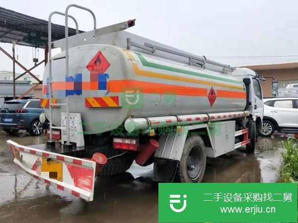 轉讓東風多利卡8噸油罐車大輪胎的好車