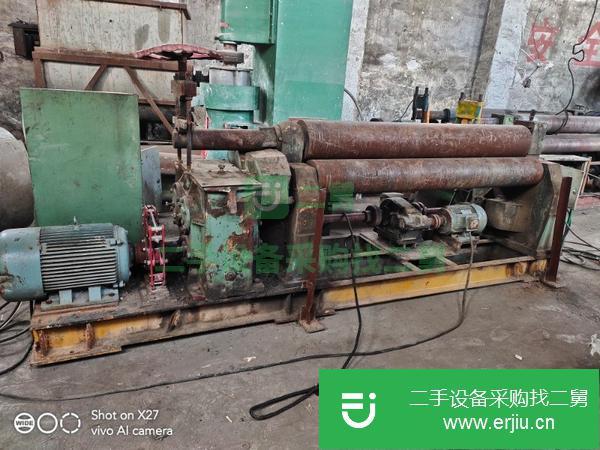現(xiàn)貨出售二手實(shí)心國(guó)標(biāo)W11-20*2000對(duì)稱(chēng)式機(jī)械自動(dòng)卷板機(jī)兩臺(tái)