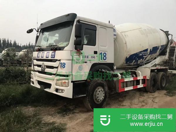 低價(jià)出售15年國(guó)四豪沃宇通上裝大14方罐攪拌車