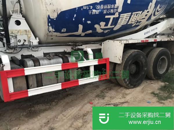 低價(jià)出售15年國(guó)四豪沃宇通上裝大14方罐攪拌車
