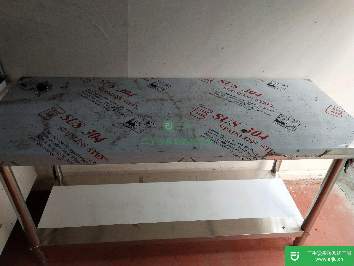 出售二手的九成新的燃氣烤箱 消毒柜 操作臺