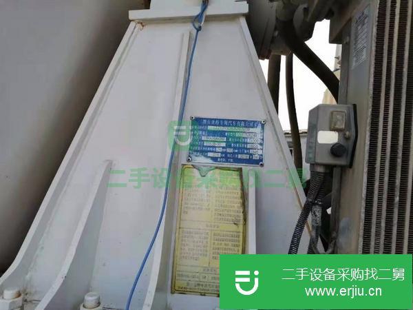 出售18年豪沃攪拌車   國五排放  大20拉22方罐