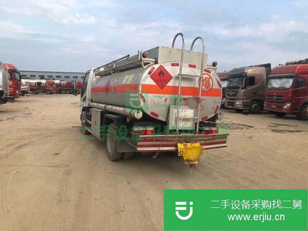 轉(zhuǎn)讓手續(xù)齊全的5噸加油車,車況精品無可挑剔,回家就能賺錢