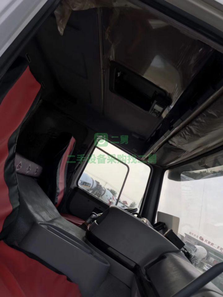 急售8成新二手豪沃大12方攪拌車