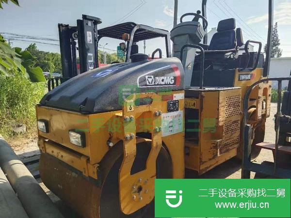轉讓二手寶馬3噸壓路機價格不高,二手徐工4噸6噸雙鋼輪壓路機全液壓