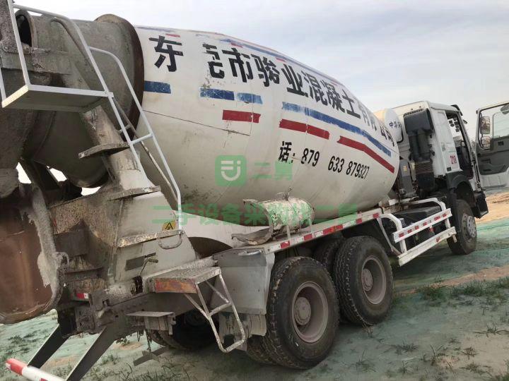 急售8成新二手豪沃大12方攪拌車