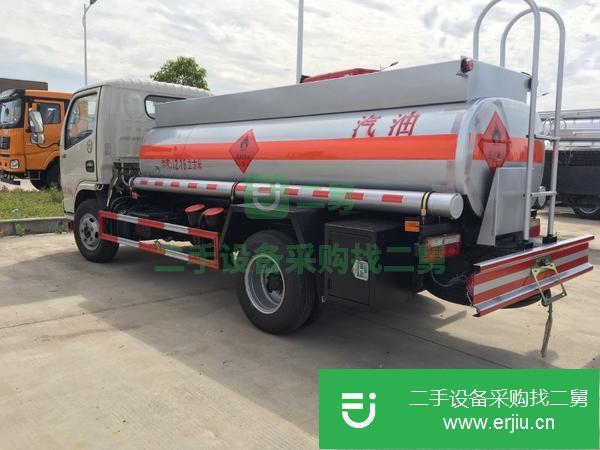 藍(lán)牌2噸C照可開的加油車急轉(zhuǎn)