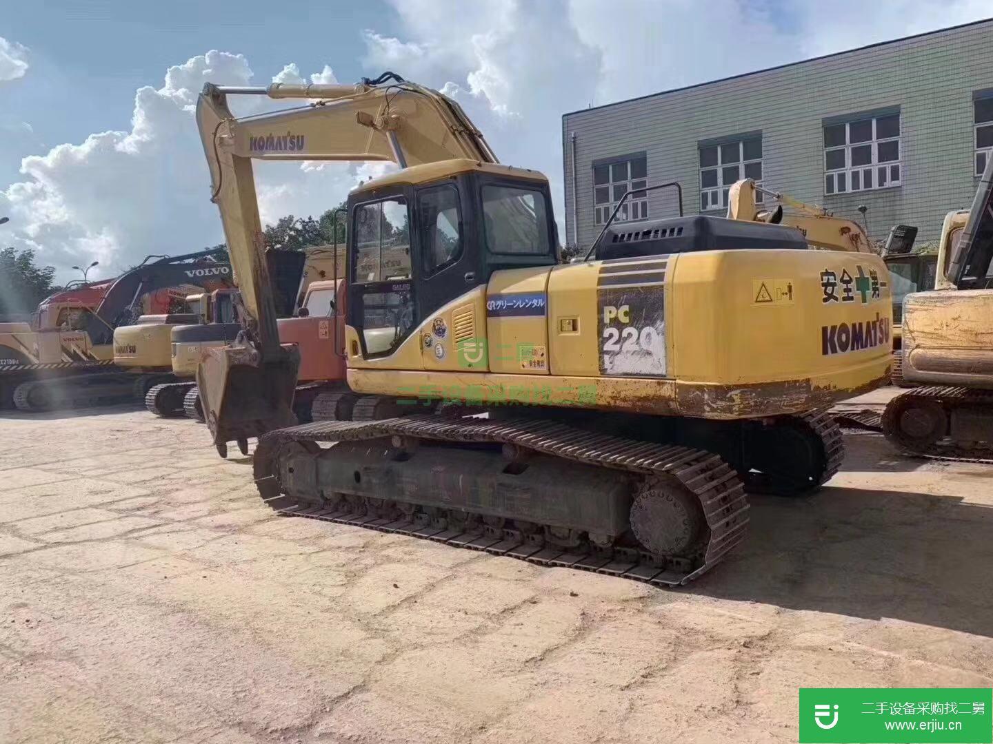 便宜出售極品小松220-7二手挖掘機，免費包送 (免費包送，質保一年)