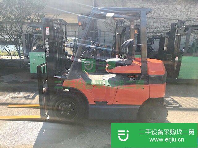 轉(zhuǎn)讓8成新二手豐田7FB30 3噸叉車(chē)一臺(tái)