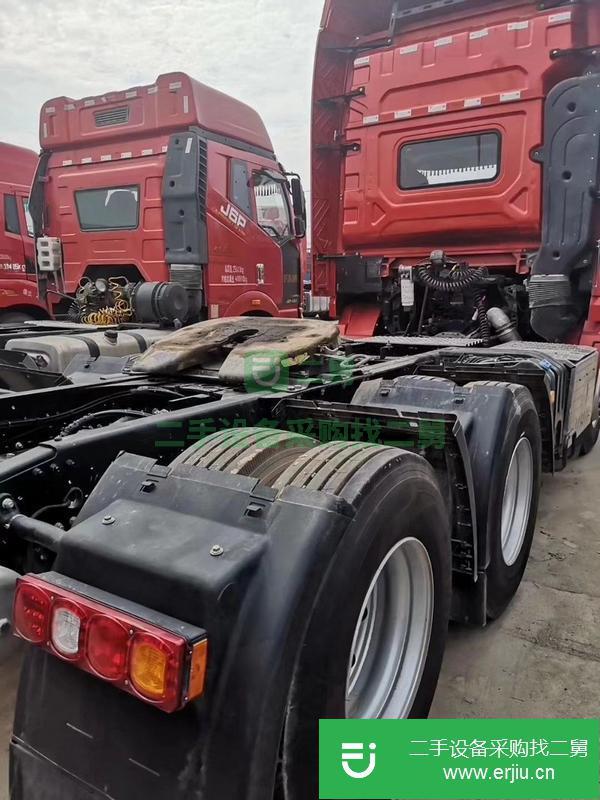 轉(zhuǎn)讓二手18年陜汽德龍，豪沃，歐曼雙驅(qū)輕體牽引車，可分期可提檔