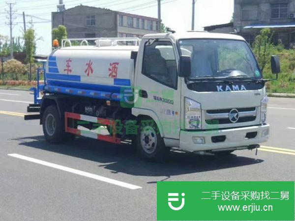 凱馬不超重藍牌灑水車現(xiàn)貨低價出售