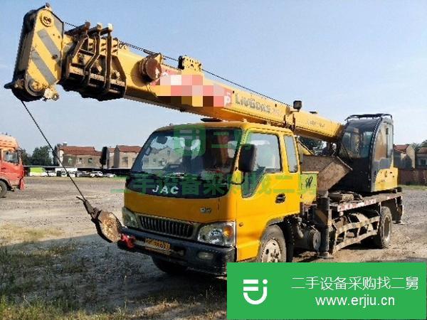 二手的九成新的精品柳工八噸吊車出售
