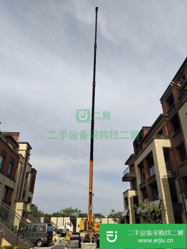 吊車低價(jià)出售