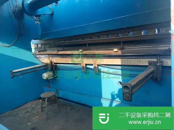 轉(zhuǎn)讓二手九米雙機(jī)聯(lián)動(dòng)折彎機(jī)