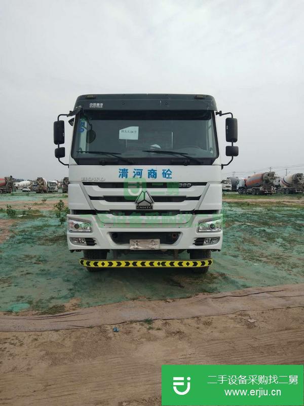 轉(zhuǎn)讓17年大14方豪沃混凝土攪拌車