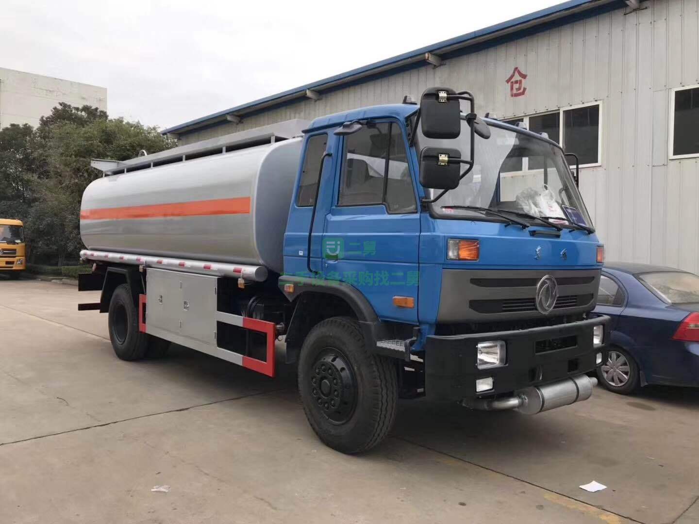 5方灑水車現車低價出售