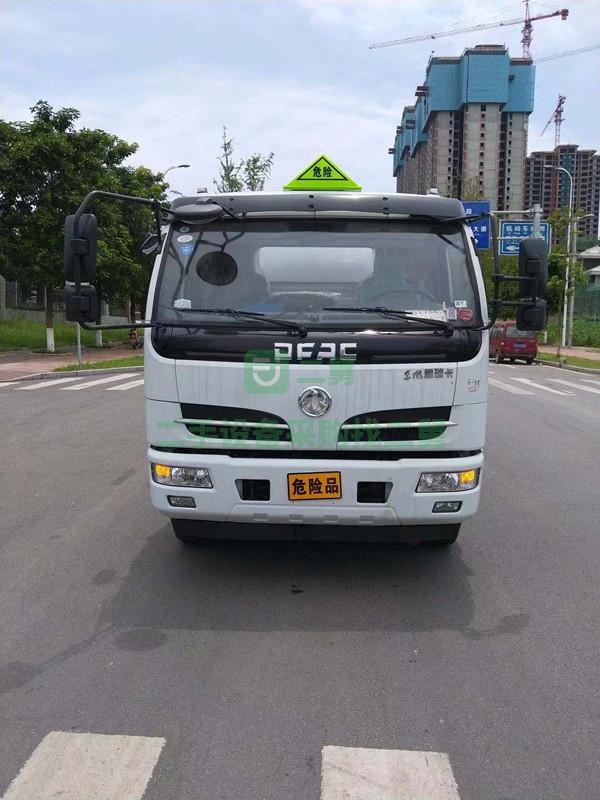 8噸帶手續油罐車現車低價出售