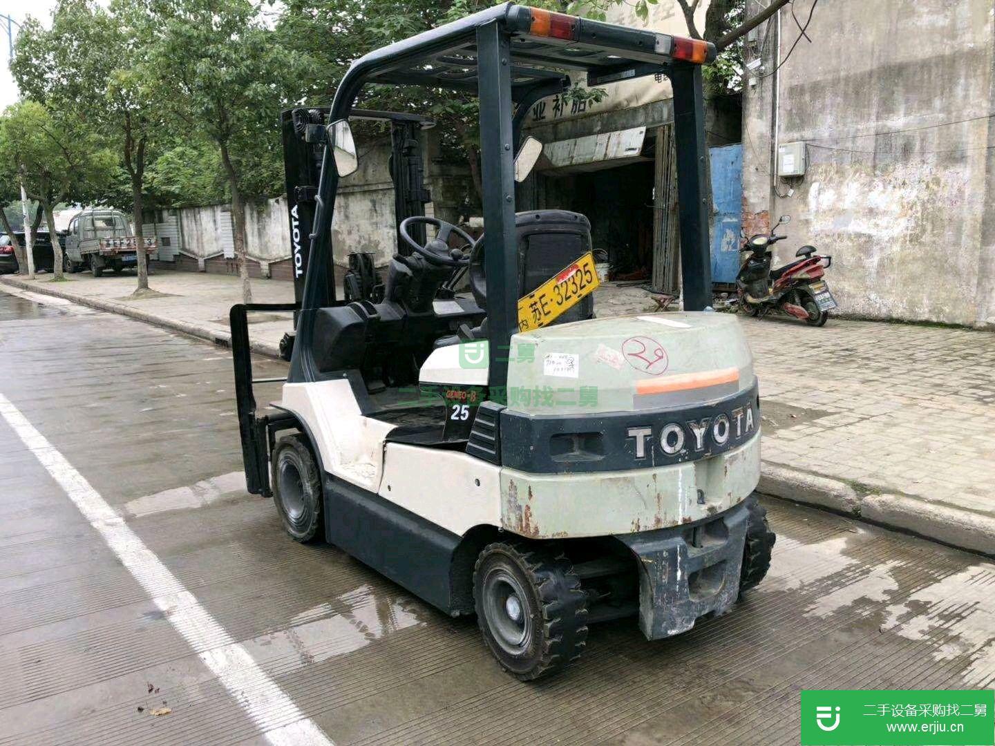 個人處理二手4米力至尤電瓶叉車，原裝側移二手叉車