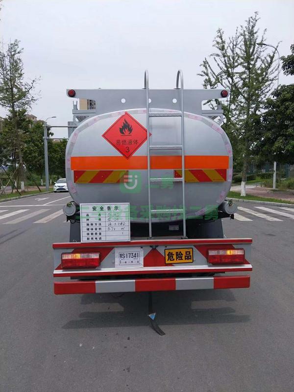8噸帶手續油罐車現車低價出售