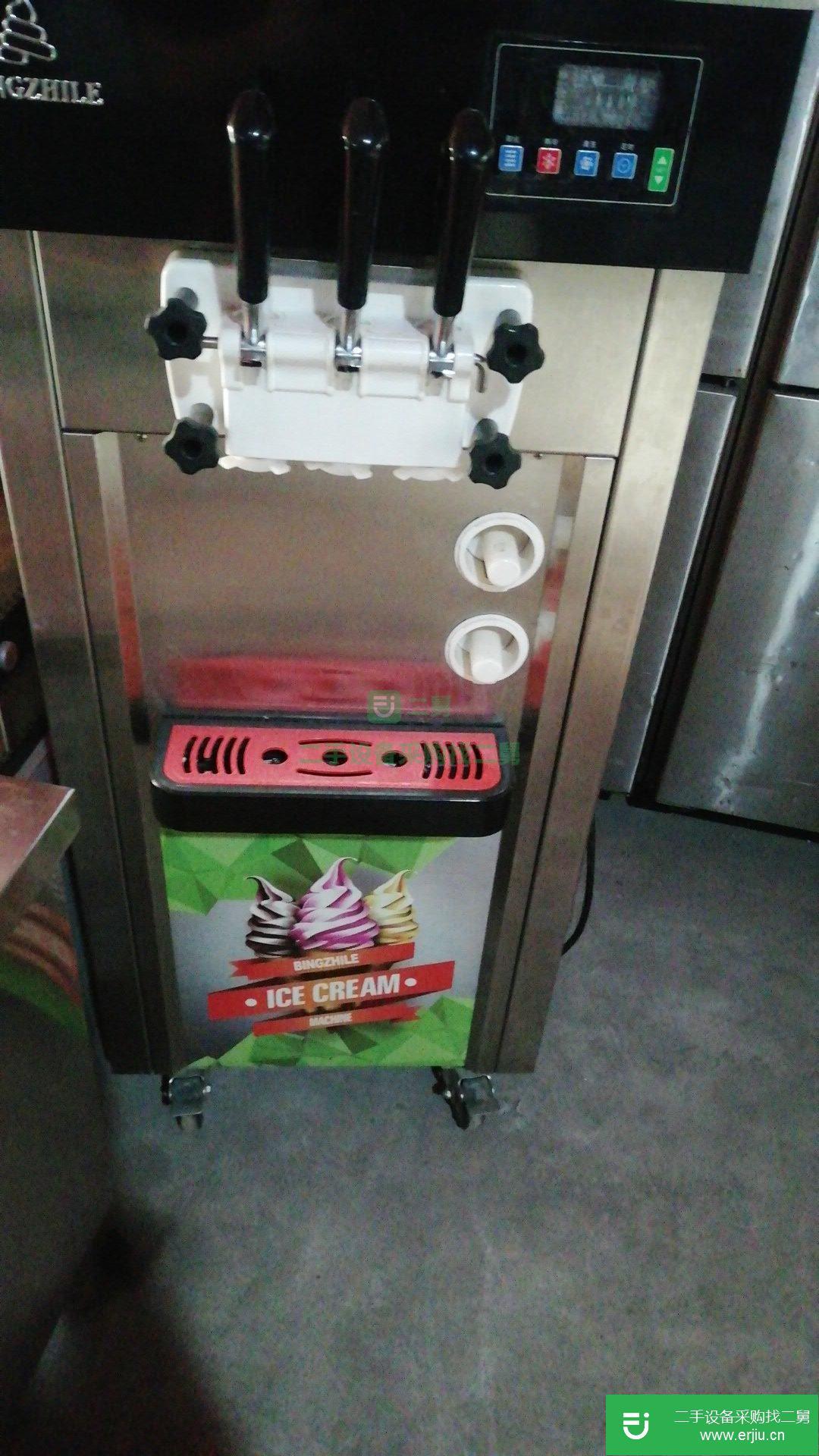 冰淇淋機(jī)，九成新，低價(jià)出售！