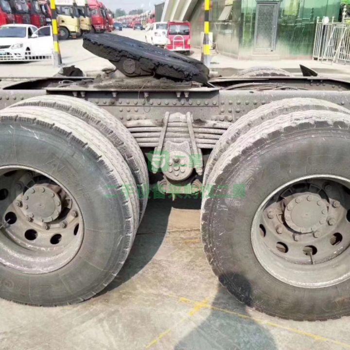 急售9成新二手德龍天燃氣牽引車