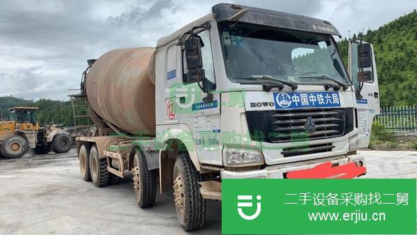 轉(zhuǎn)讓13年12月中聯(lián)豪沃大12方攪拌車