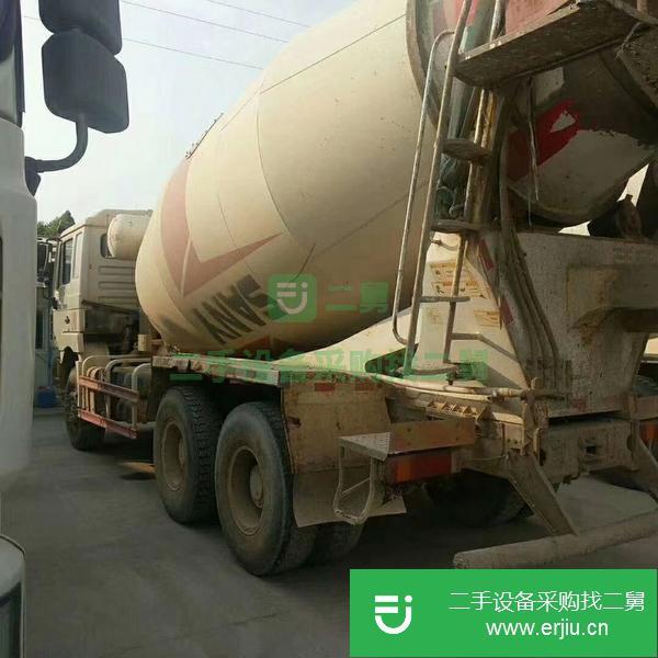 低價出售16年12月份德龍攪拌車，大12方，三一上裝，剛審完車